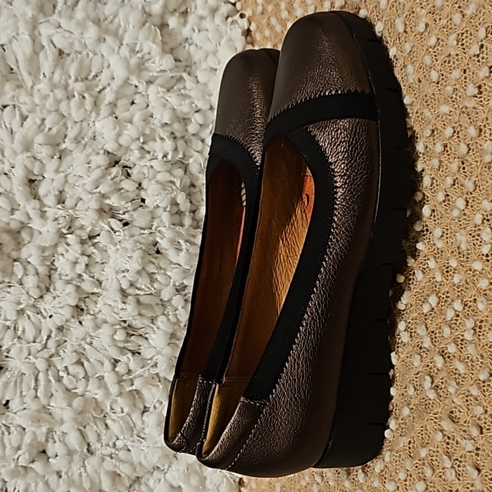 Clarks Slip-on Shoes - Picture 14 of 15